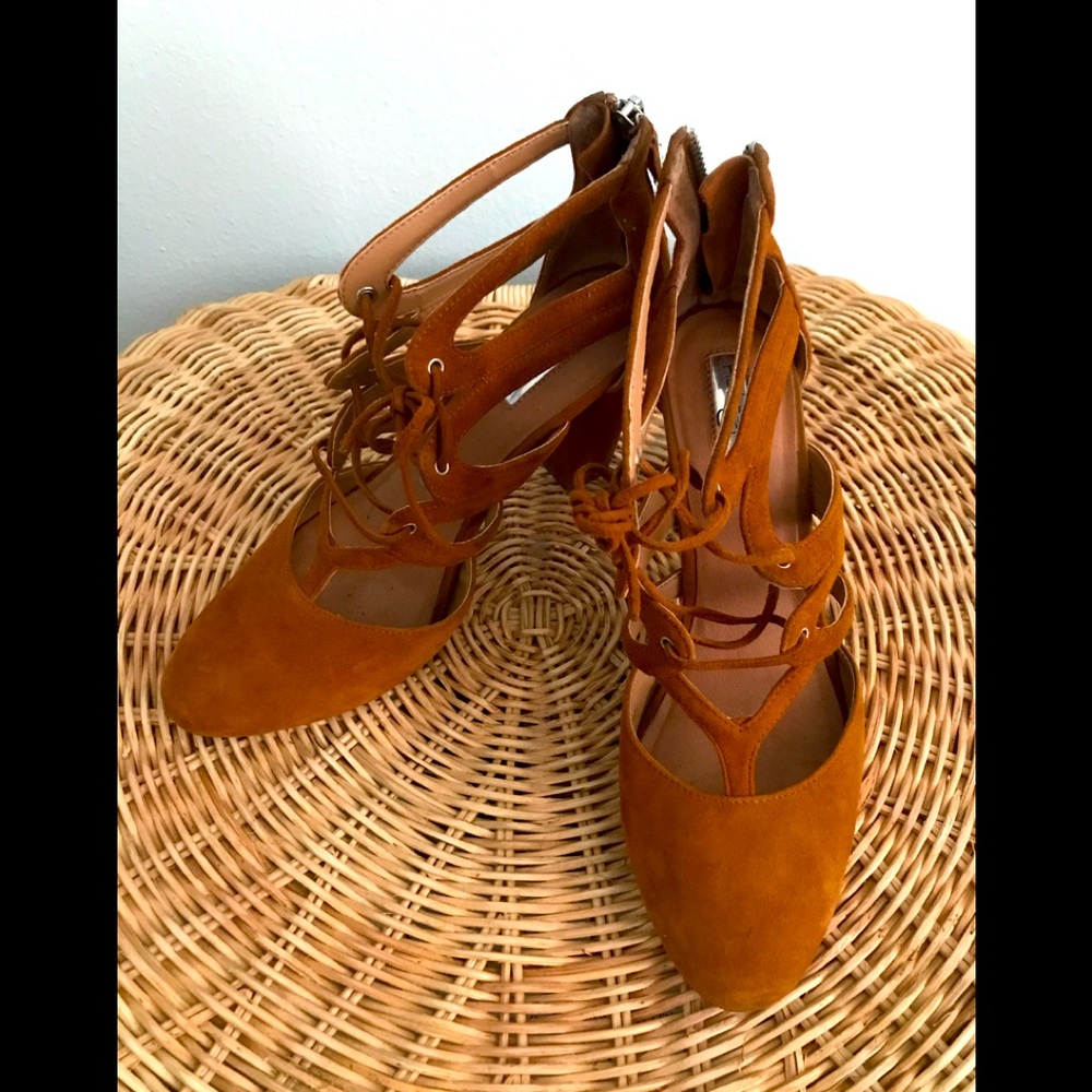 Halogen lace up suede pumps